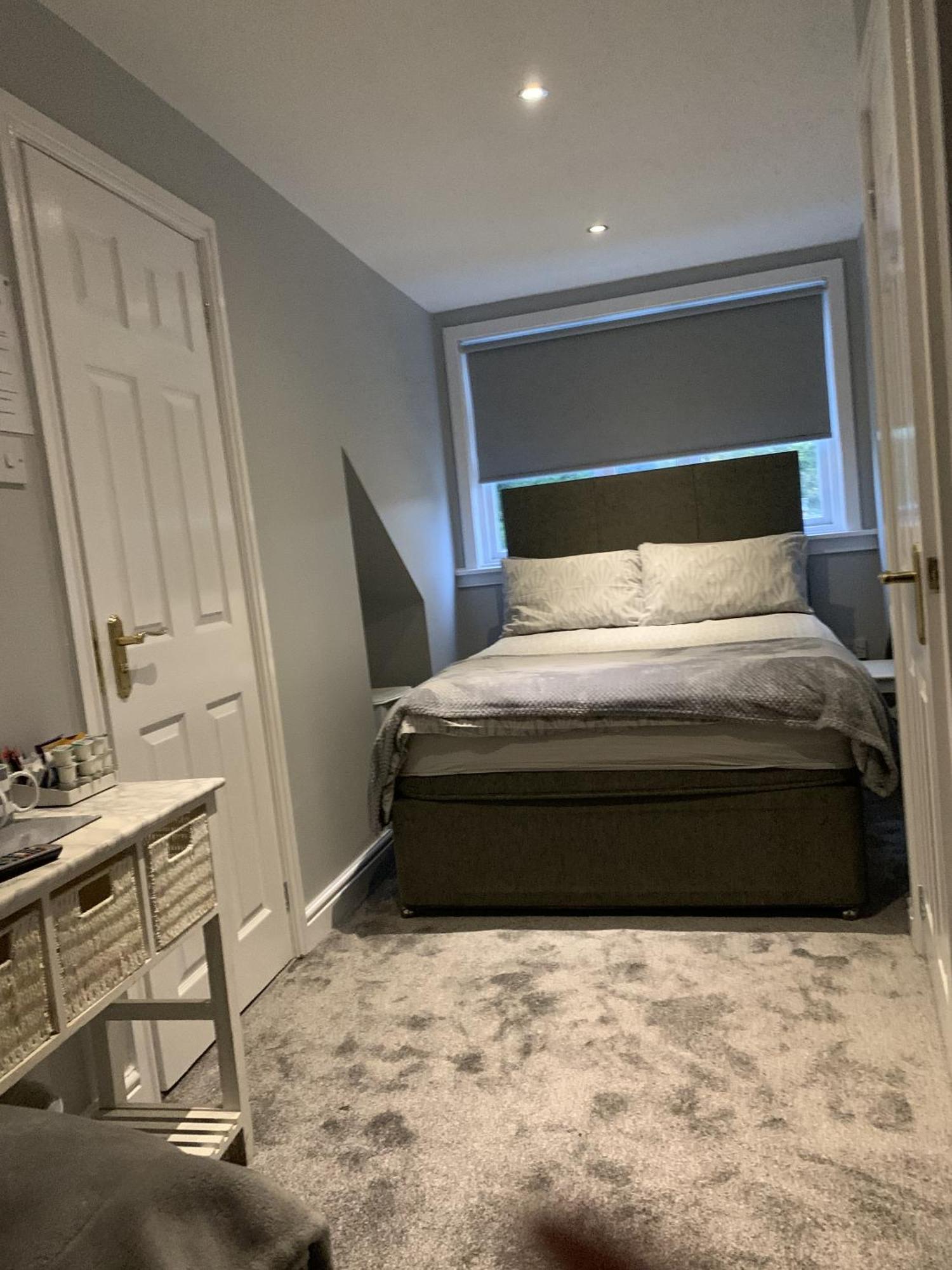 Black Bull With Rooms Upper Cumbernauld Habitación foto